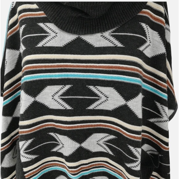 Double Zero Turtleneck Fringe Poncho Size M Boho Southwest Pockets Western - Picture 2 of 11